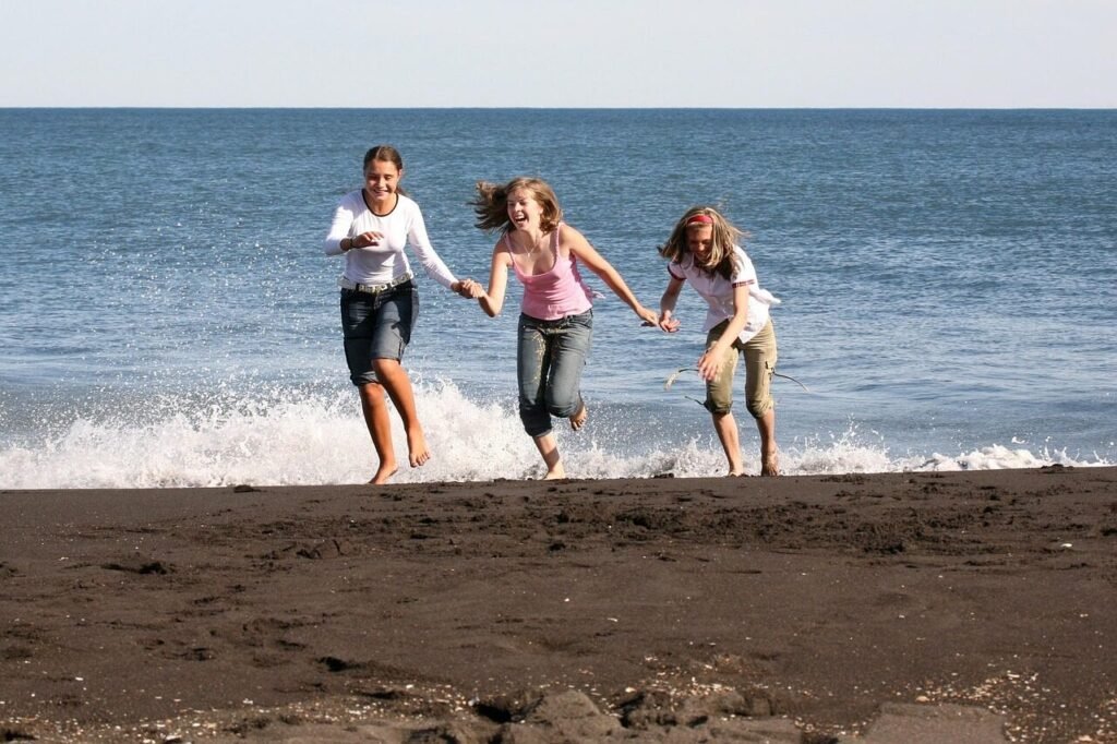 ocean, wave, sky, beach, coast, sea, seascape, sand, surf, the pacific ocean, wind, water, girls, waves, sea view, nature, landscape, pacific ocean, friends, summer, travelling, traveling, nature wonders